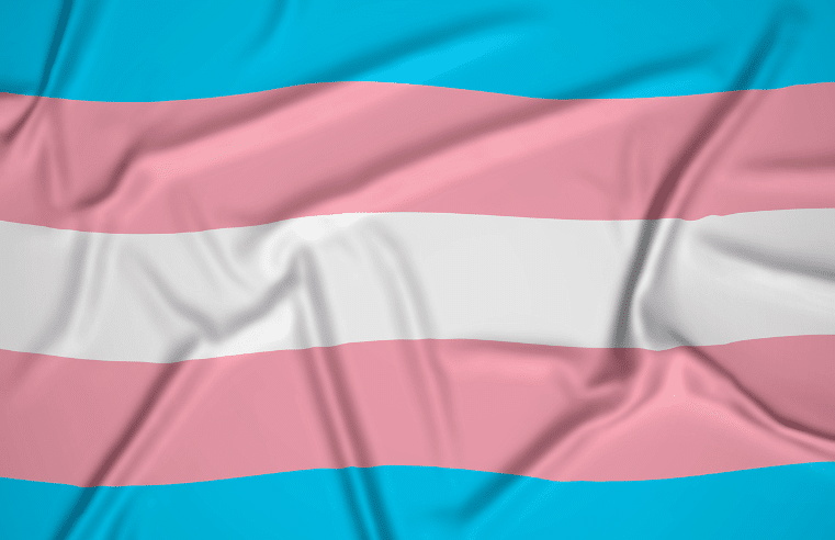 Cartórios registram recorde de mudanças de sexo da população trans